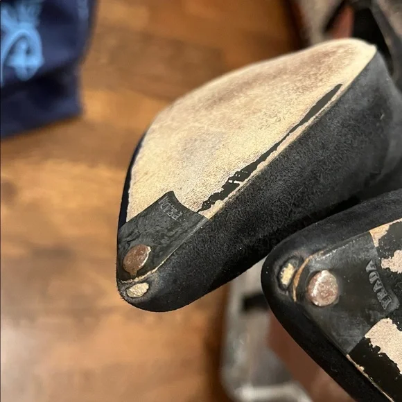 PRADA 38.5 suede Elegant Black Women's Ankle Boots - Picture 4 of 4